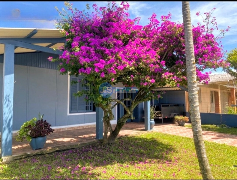Casa em Atlântida Sul: 12ª foto da galeria de imagens do imóvel