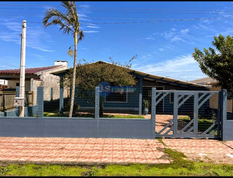 Casa em Atlântida Sul: 9ª foto da galeria de imagens do imóvel