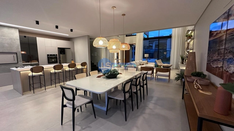CASA EM CONDOMINIO: 9ª foto da galeria de imagens do imóvel