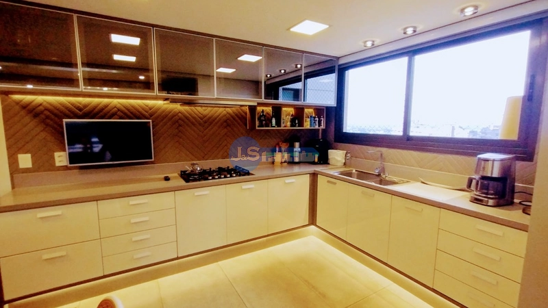 Excelente Apartamento 03 Suítes, 04 vagas de garagem, Área Nobre de Ca: 14ª foto da galeria de imagens do imóvel