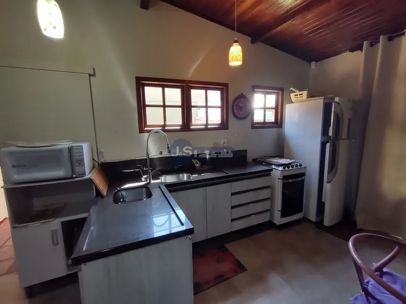 CASA DE PRAIA EM LAJE PRÓXIMO AO MAR: 6ª foto da galeria de imagens do imóvel