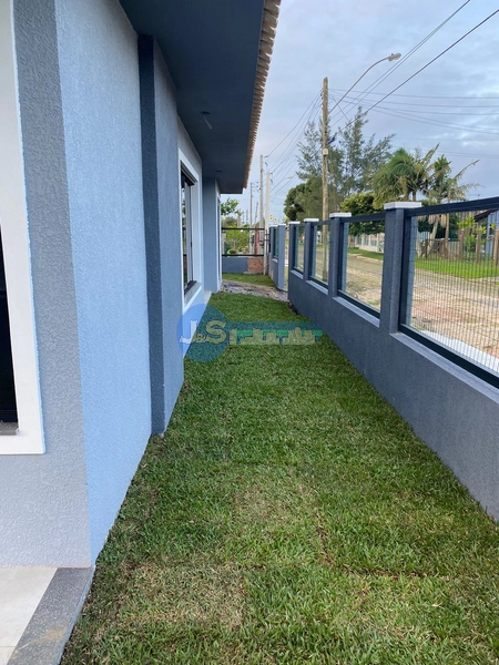 Casa em Lage na Praia de Atlantida Sul: 2ª foto da galeria de imagens do imóvel