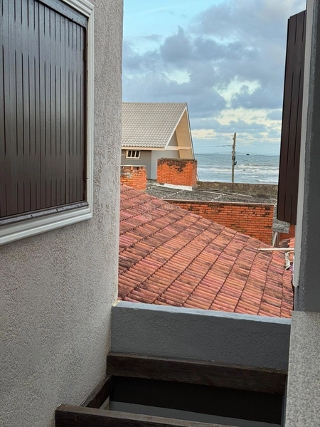 SOBRADO PRÓXIMO AO MAR: 3ª foto da galeria de imagens do imóvel