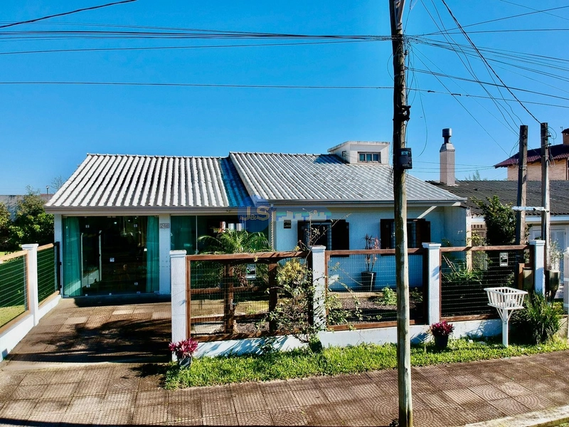 EXELENTE CASA DE PRAIA COM PISCINA: 1ª foto da galeria de imagens do imóvel