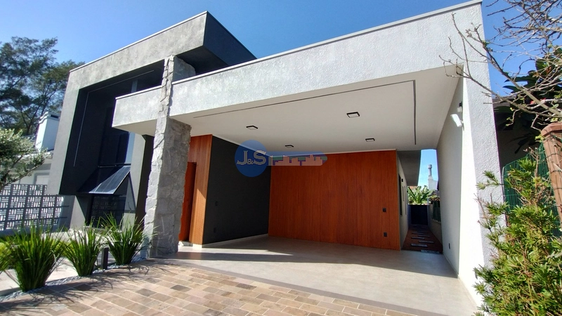 EXCELENTE CASA DE PRAIA PRÓXIMA AO MAR: 1ª foto da galeria de imagens do imóvel