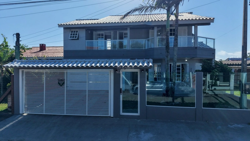 EXCELENTE CASA DE PRAIA COM PISCINA: 1ª foto da galeria de imagens do imóvel