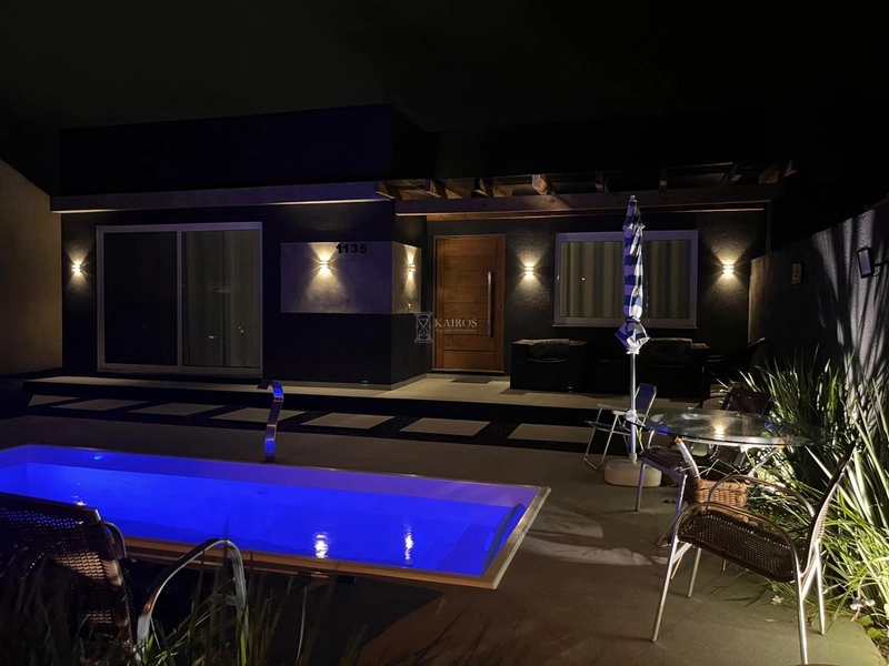 CASA DE PRAIA COM PISCINA: 2ª foto da galeria de imagens do imóvel