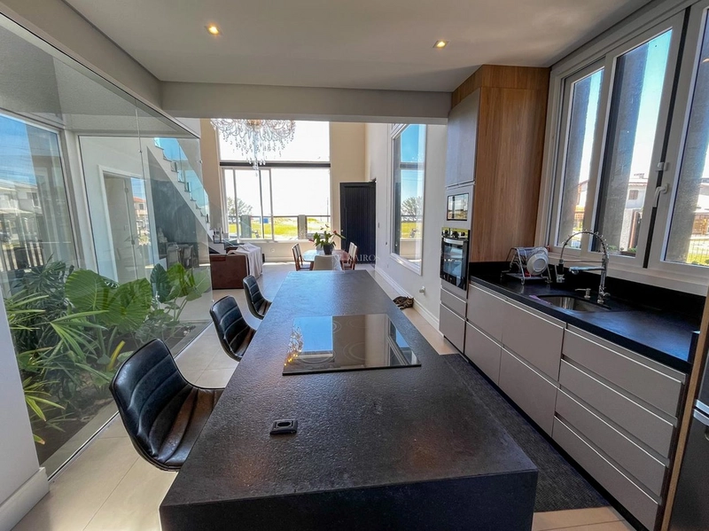 EXCELENTE CASA PRÓXIMA AO MAR: 33ª foto da galeria de imagens do imóvel
