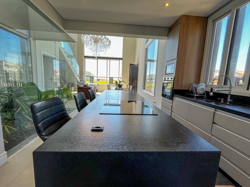 EXCELENTE CASA PRÓXIMA AO MAR: 12ª foto da galeria de imagens do imóvel
