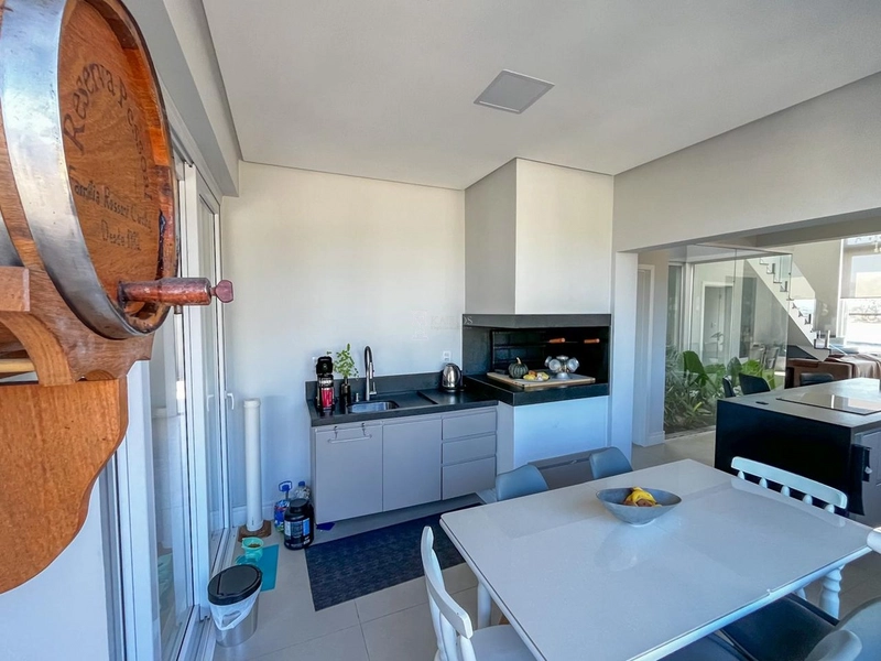 EXCELENTE CASA PRÓXIMA AO MAR: 6ª foto da galeria de imagens do imóvel