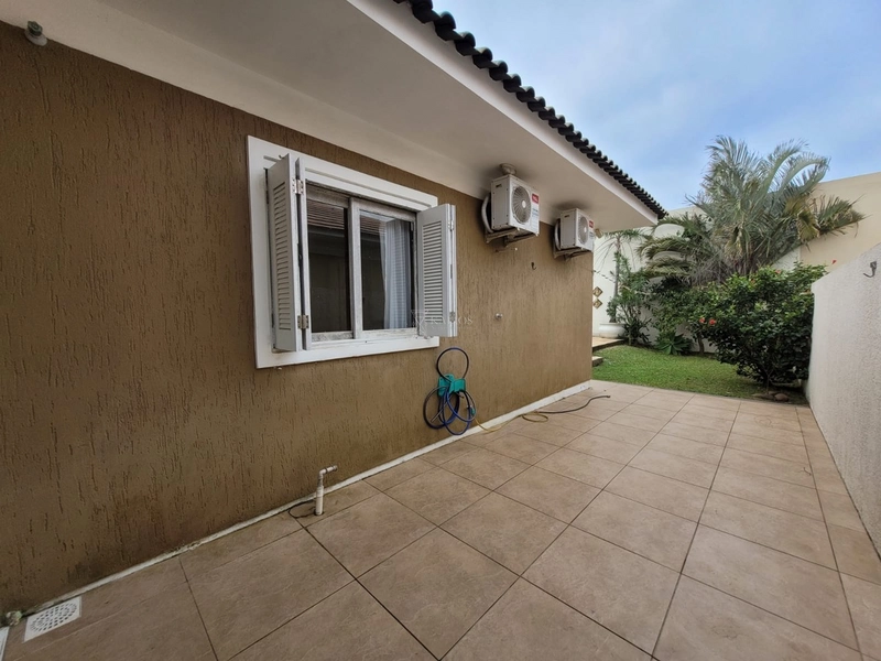 EXCELENTE CASA COM PISCINA: 8ª foto da galeria de imagens do imóvel