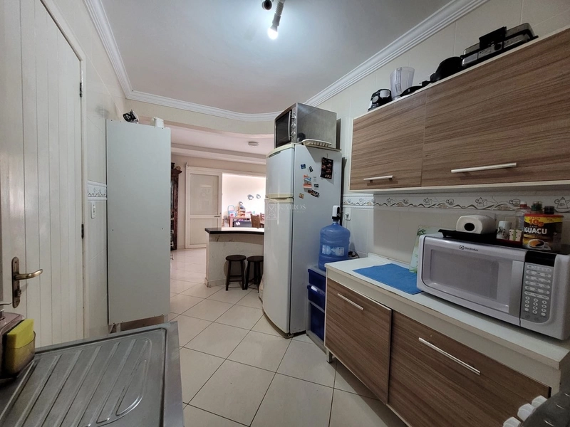 EXCELENTE CASA COM PISCINA: 18ª foto da galeria de imagens do imóvel