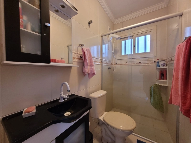 EXCELENTE CASA COM PISCINA: 12ª foto da galeria de imagens do imóvel