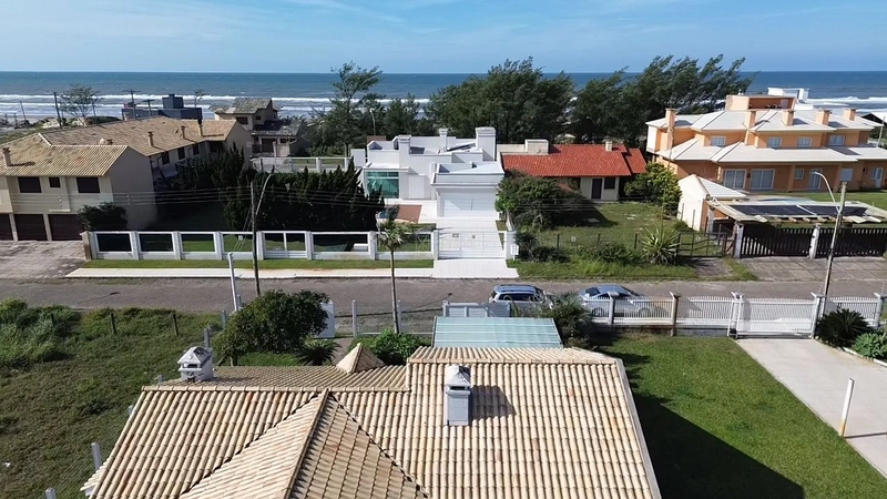 CASA DE PRAIA COM 2 TERRENOS: 21ª foto da galeria de imagens do imóvel