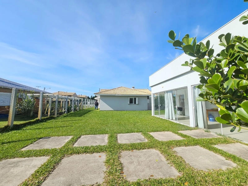 CASA DE PRAIA COM 2 TERRENOS: 5ª foto da galeria de imagens do imóvel