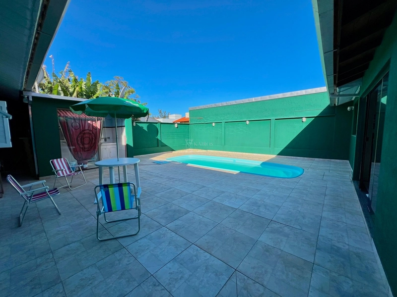 EXCELENTE CASA DE PRAIA PRÓXIMA AO MAR COM PISCINA: 14ª foto da galeria de imagens do imóvel