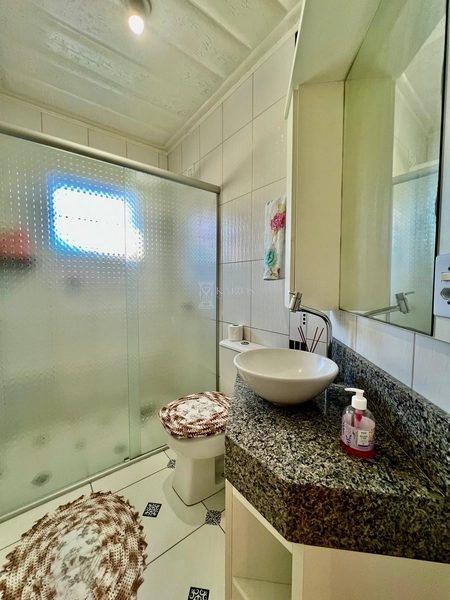 EXCELENTE CASA DE PRAIA PRÓXIMA AO MAR COM PISCINA: 17ª foto da galeria de imagens do imóvel