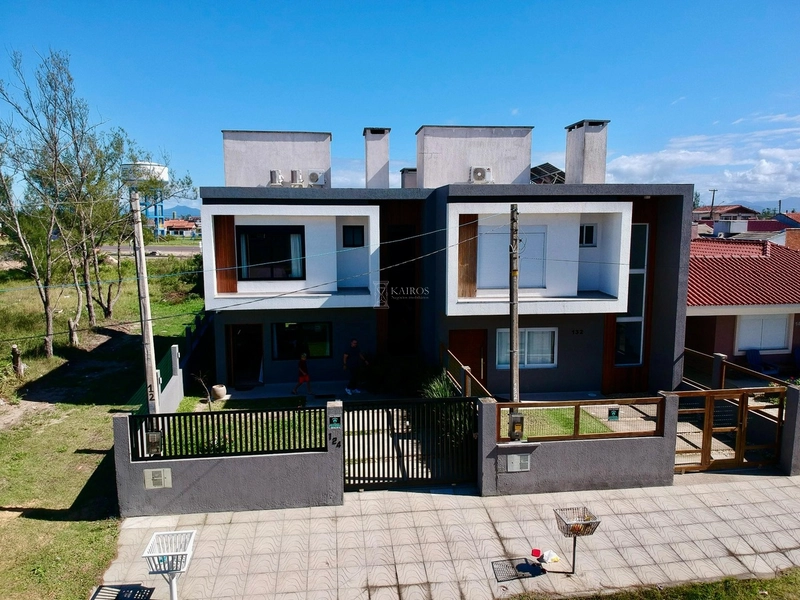 CASA DE PRAIA PRÓXIMA DO MAR: 2ª foto da galeria de imagens do imóvel