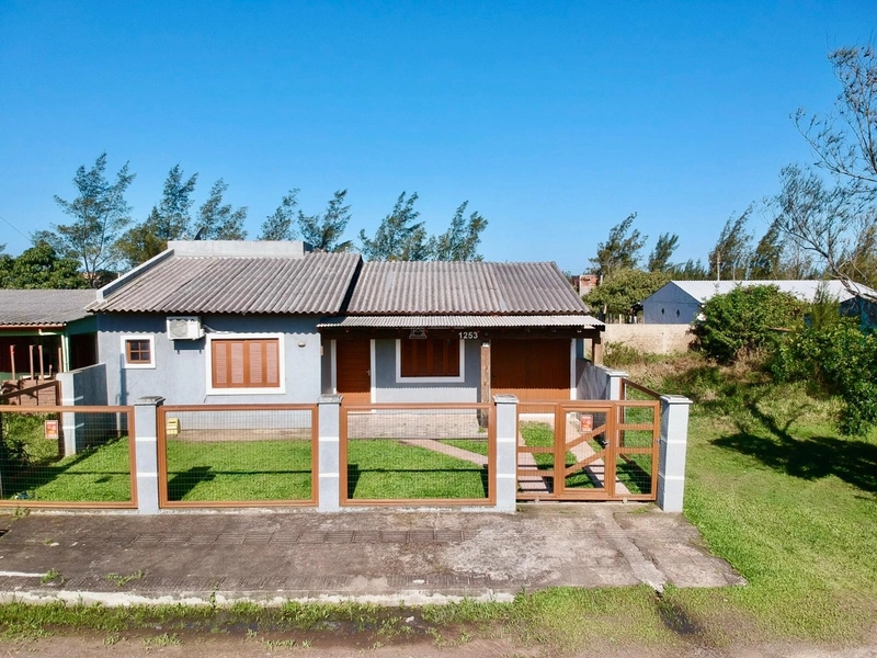 CASA DE PRAIA COM PISCINA: 41ª foto da galeria de imagens do imóvel