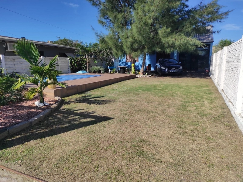 CASA DE PRAIA COM PISCINA: 1ª foto da galeria de imagens do imóvel
