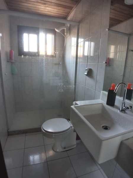 Casa de praia com 03 terrenos: 10ª foto da galeria de imagens do imóvel