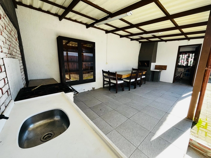 CASA DE PRAIA EM XANGRI-LÁ: 4ª foto da galeria de imagens do imóvel