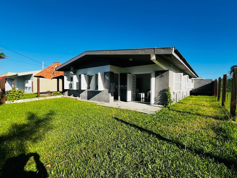 CASA DE PRAIA EM XANGRI-LÁ: 1ª foto da galeria de imagens do imóvel
