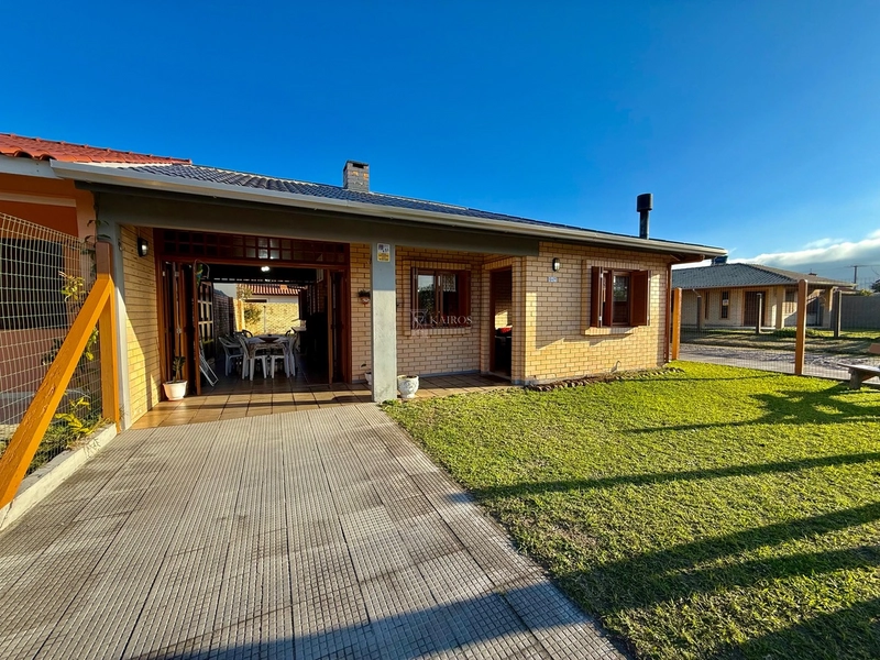 CASA DE PRAIA EM XANGRI-LÁ: 1ª foto da galeria de imagens do imóvel