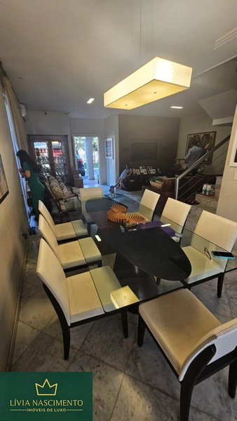 Fontana Di Trevi: 10ª foto da galeria de imagens do imóvel