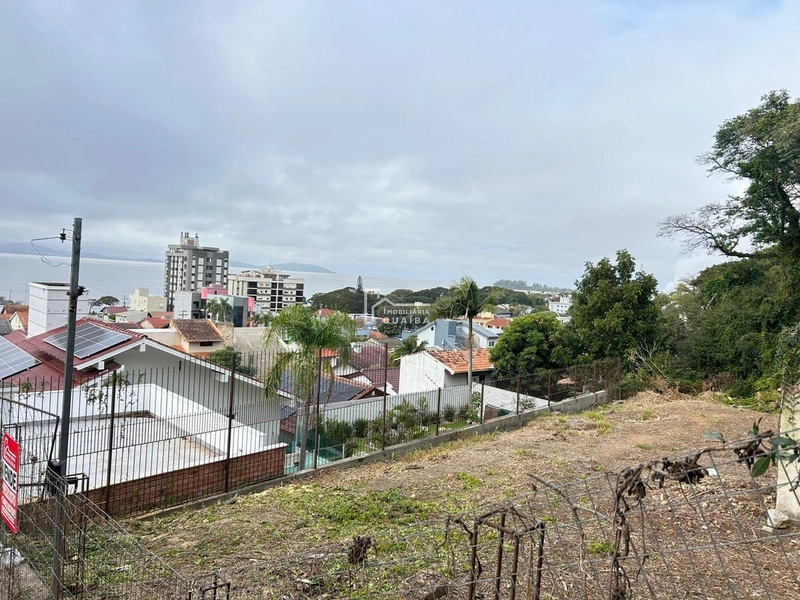 Terreno em área nobre: 13ª foto da galeria de imagens do imóvel