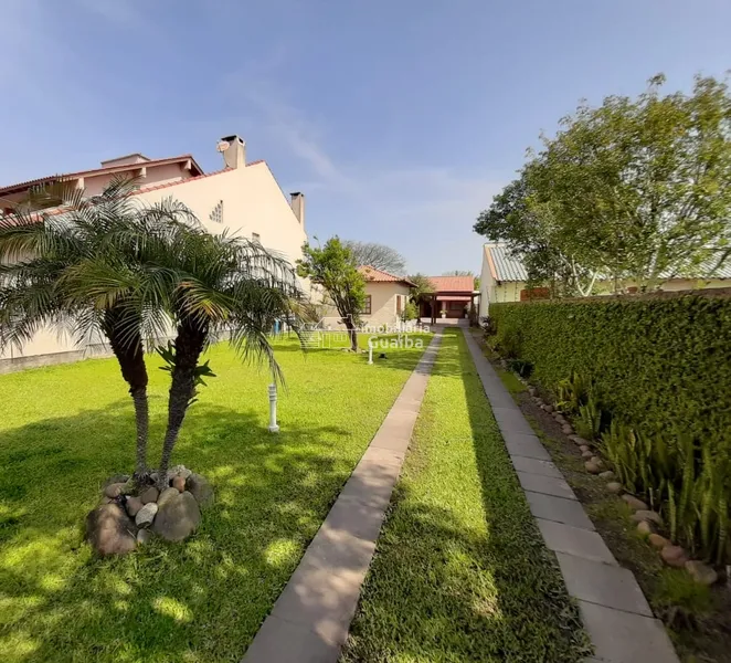 BELA CASA COM PISCINA!: 2ª foto da galeria de imagens do imóvel