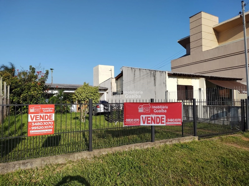 CASA EM AVENIDA MOVIMENTADA: 1ª foto da galeria de imagens do imóvel
