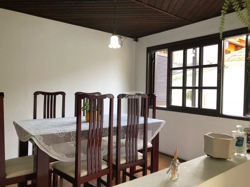 Linda casa com 2 pavimentos, bem localizada em Zona nobre da cidade!: 5ª foto da galeria de imagens do imóvel