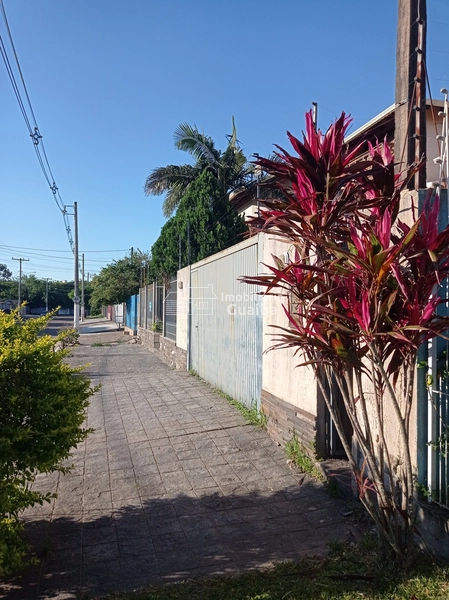 Casa de alto padrão em terreno de 600m²: 3ª foto da galeria de imagens do imóvel