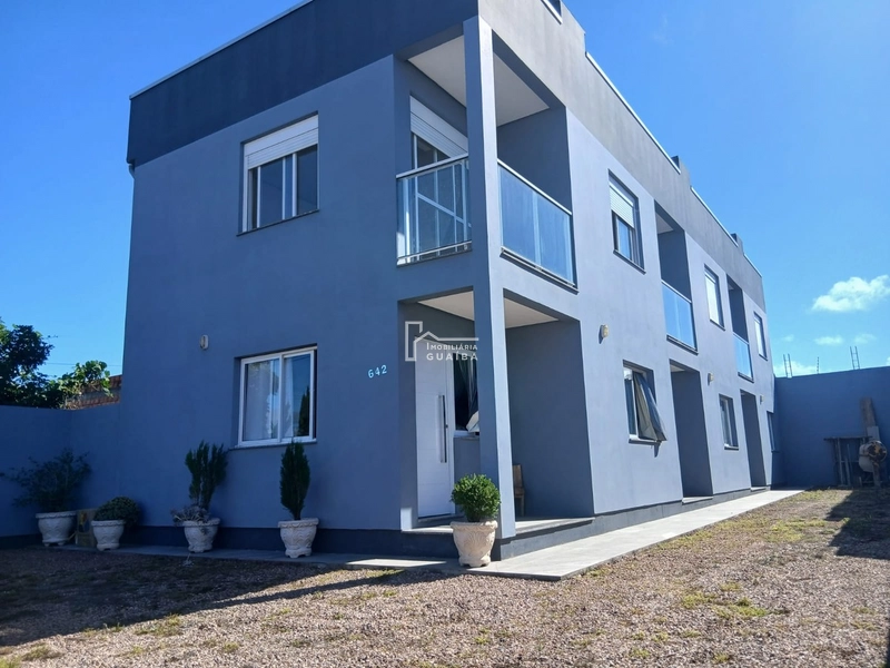 SOBRADO COM EXCELENTE PADRÃO CONSTRUTIVO!!!