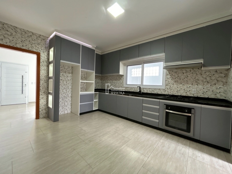 Linda casa próxima ao Centro: 3ª foto da galeria de imagens do imóvel