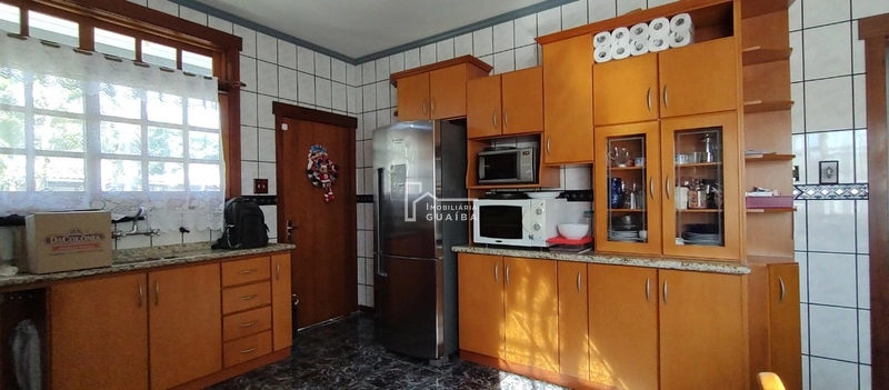 Bela casa com piscina!: 6ª foto da galeria de imagens do imóvel