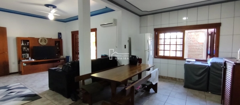 Bela casa com piscina!: 4ª foto da galeria de imagens do imóvel