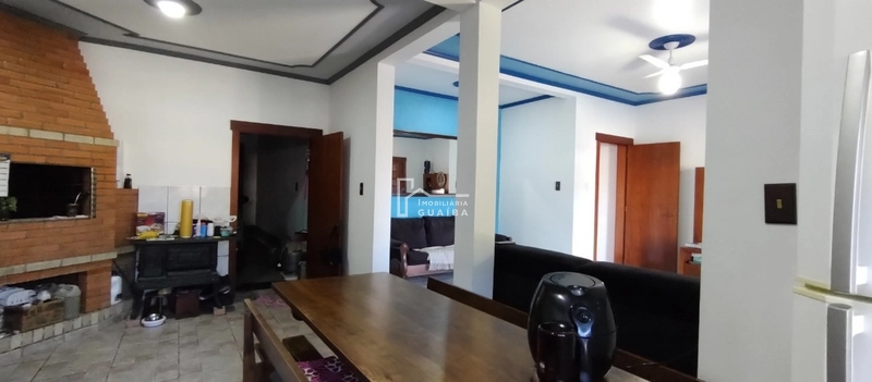 Bela casa com piscina!: 5ª foto da galeria de imagens do imóvel