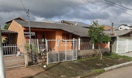Duas casas no terreno: 1ª foto da galeria de imagens do imóvel
