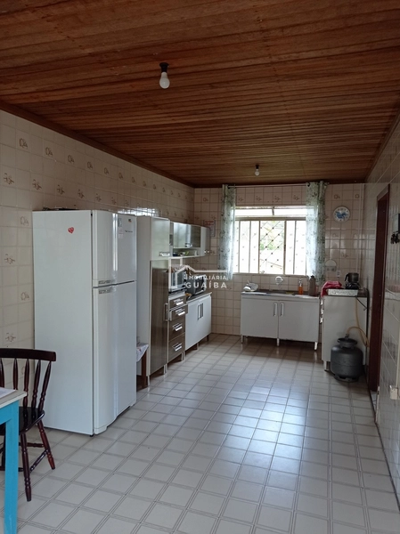 Casa de equina com peças amplas, ótima localização!: 20ª foto da galeria de imagens do imóvel