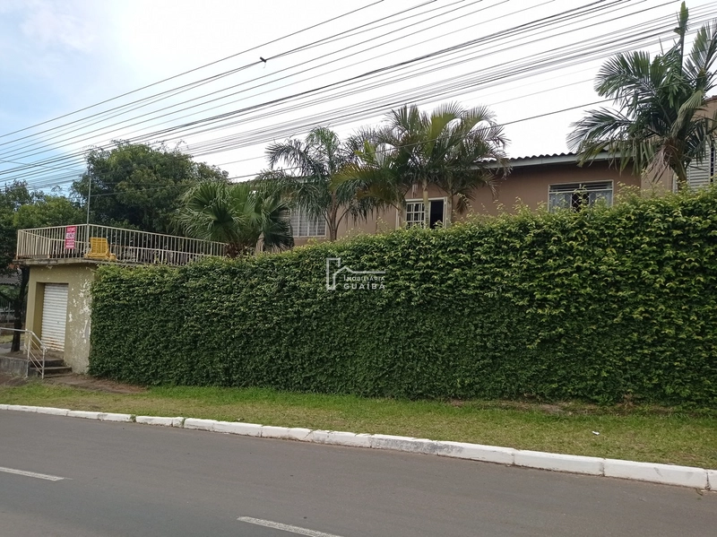 Casa de equina com peças amplas, ótima localização!: 31ª foto da galeria de imagens do imóvel