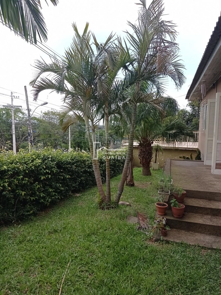 Casa de equina com peças amplas, ótima localização!: 11ª foto da galeria de imagens do imóvel