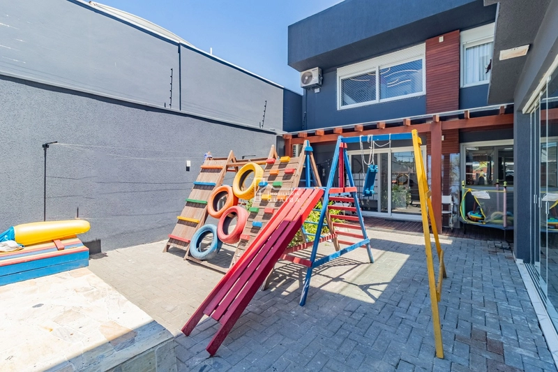 CASA DE ALTO PADRÃO COM LAZER COMPLETO - GUAÍBA: 3ª foto da galeria de imagens do imóvel