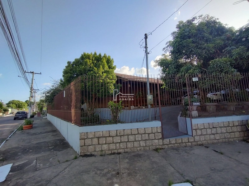 Casa de esquina na Columbia City: 2ª foto da galeria de imagens do imóvel