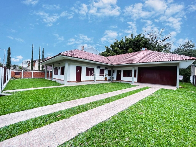 Excelente casa no Centro!