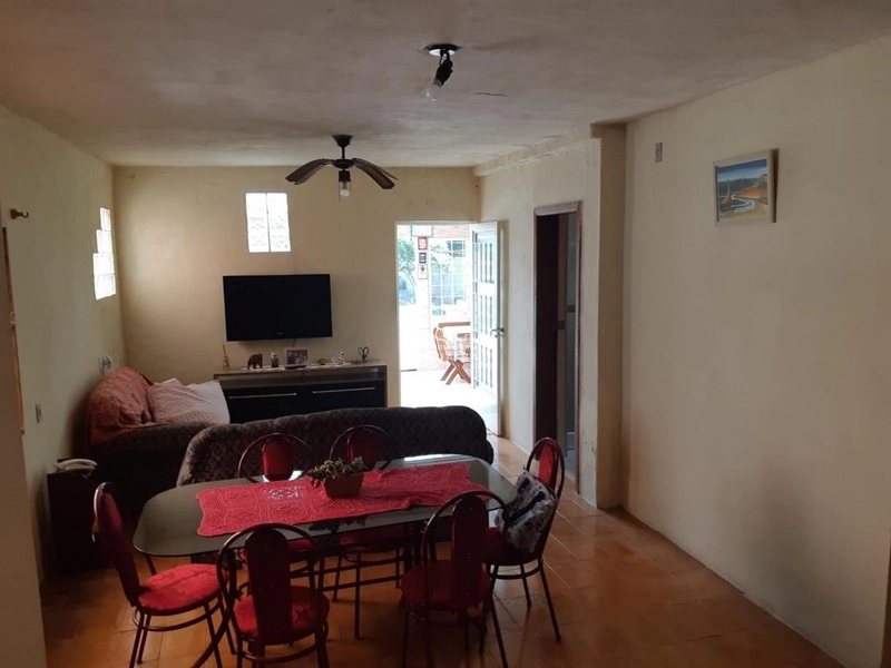 Casa ampla com excelente pátio!: 7ª foto da galeria de imagens do imóvel