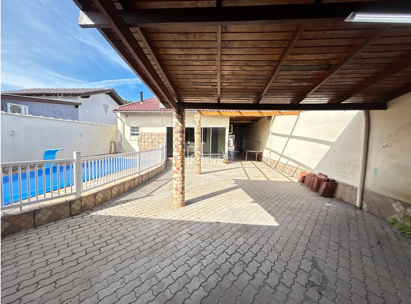 Ótima casa com piscina!: 14ª foto da galeria de imagens do imóvel