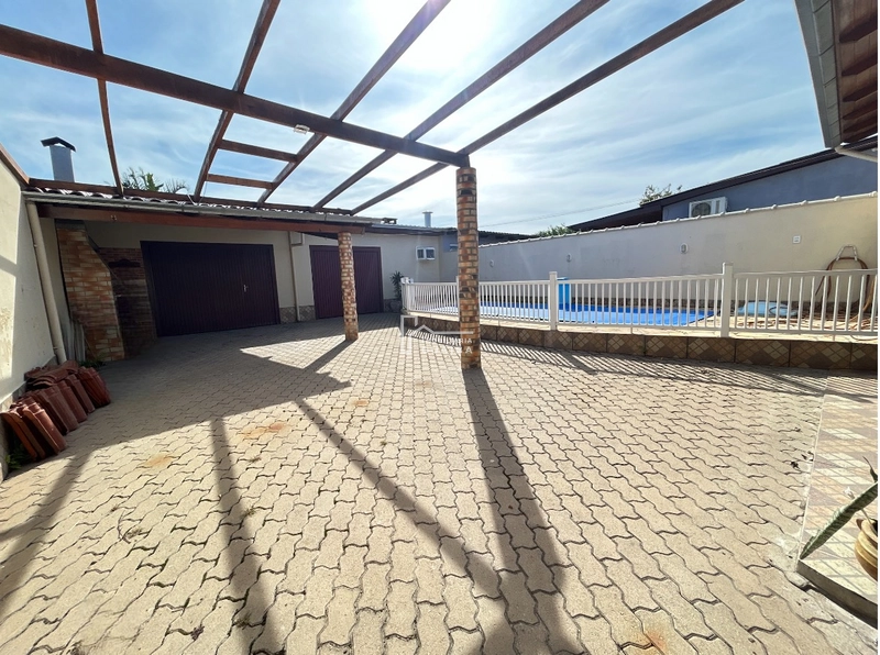 Ótima casa com piscina!: 12ª foto da galeria de imagens do imóvel