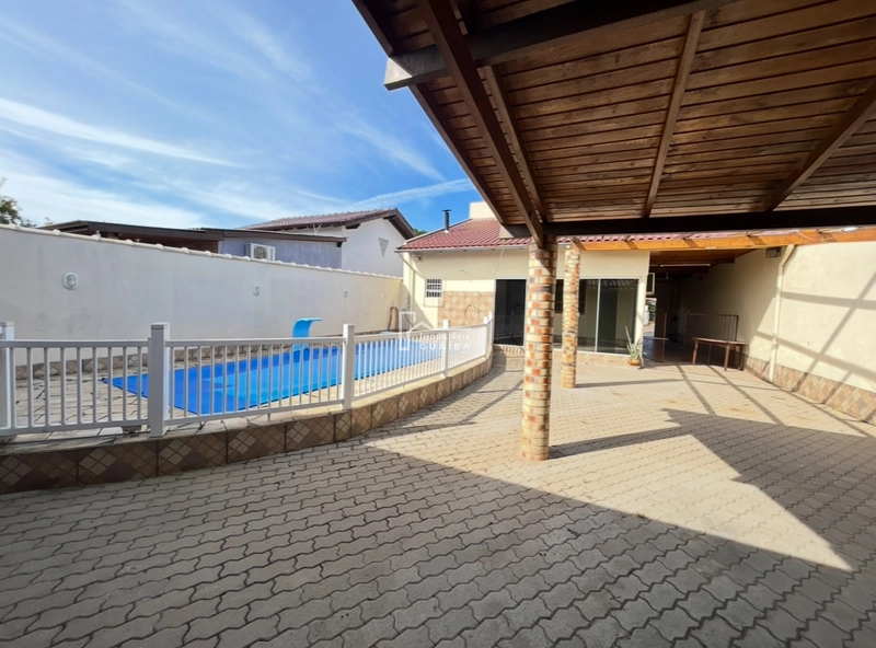 Ótima casa com piscina!: 15ª foto da galeria de imagens do imóvel